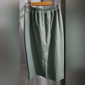 Elegant Green Midi Faux Leather Skirt